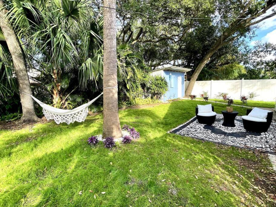 Cozy Sanctuary Minutes From The Bay And Beaches Tampa Exterior foto
